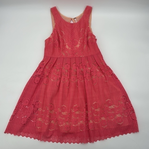 Free People Rocco Pink Lace Sleeveless Open back Mini Dress size 8 - Picture 4 of 9